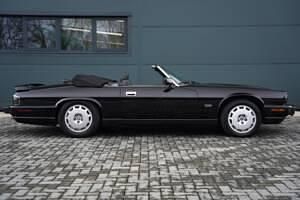 Used Jaguar XJS 309 HP (227 kW) 1993 Black Cabriolet