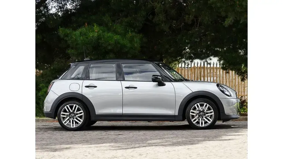 Used Mini Cooper Classic 114 kW (156 HP) 2025 Silver Hatchback