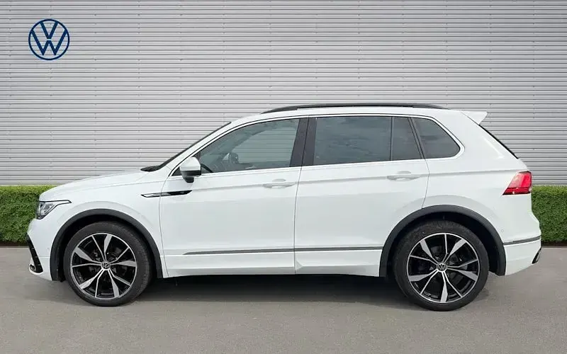 Used VW Tiguan R-line 150 HP (110 kW) 2023 White SUV