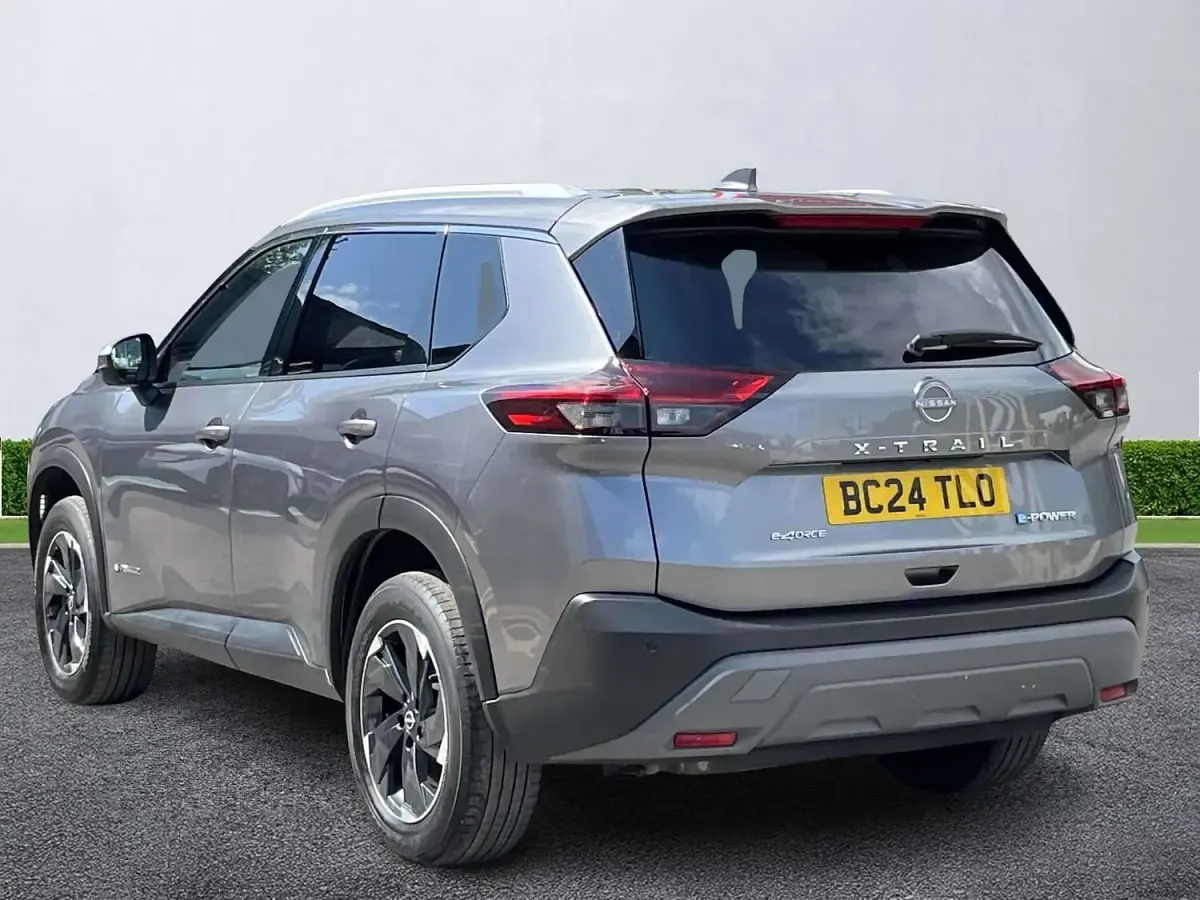 Used Nissan X-Trail N-Connecta 213 HP (156 kW) 2024 Grey SUV