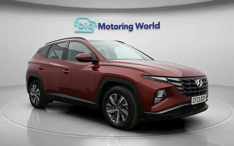 Used Hyundai Tucson SE 180 HP (132 kW) 2023 Red SUV