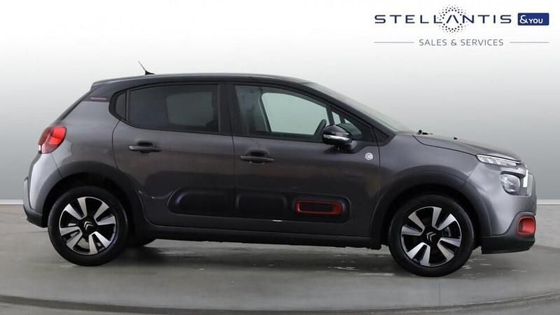 Usado Citroën C3 PureTech 82 HP (60 kW) 2022 Cinzento Citadino