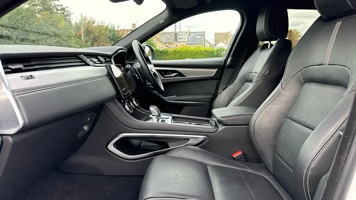 Used Jaguar F-Pace R-Dynamic 204 HP (150 kW) 2021 White SUV