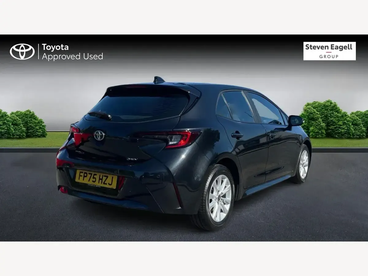 Used Toyota Corolla 196 HP (144 kW) 2025 Black Hatchback