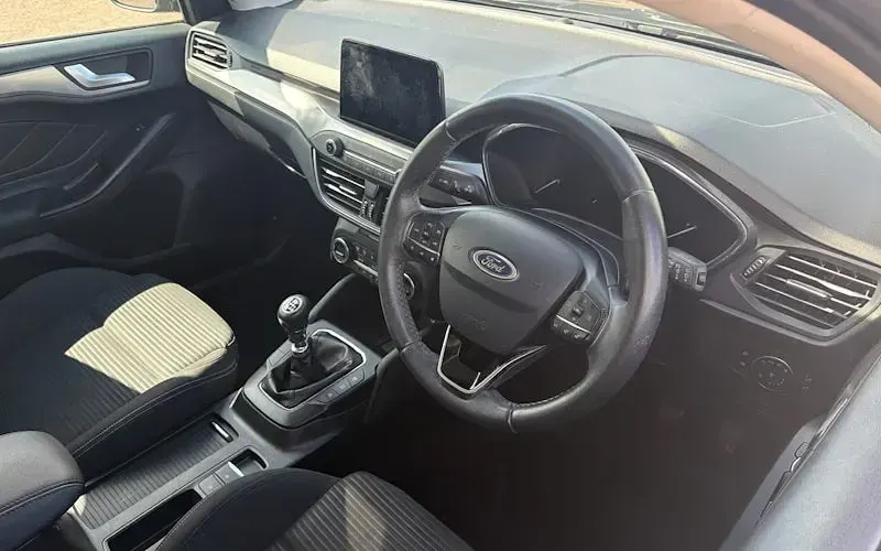 Used Ford Focus Titanium 125 HP (91 kW) 2020 Grey Hatchback