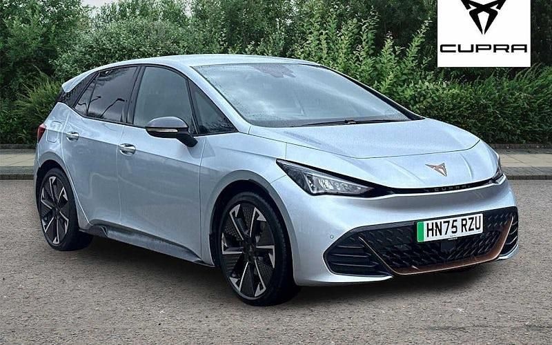 Used Cupra Born e-Boost 169 kW (231 HP) 2025 Geyser silver Hatchback