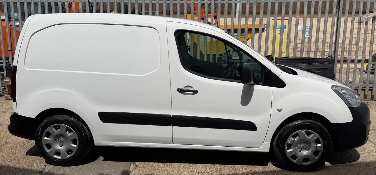 Used Peugeot Partner 2018 White