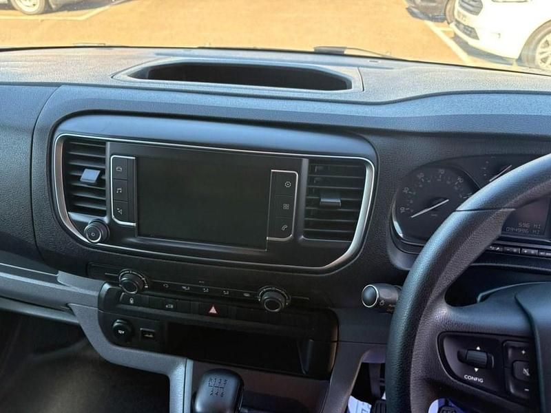 Second-hand Peugeot Expert S 2021 Alb Van