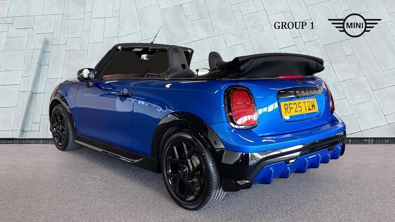 Used Mini Cooper 201 HP (147 kW) 2025 Blue Hatchback