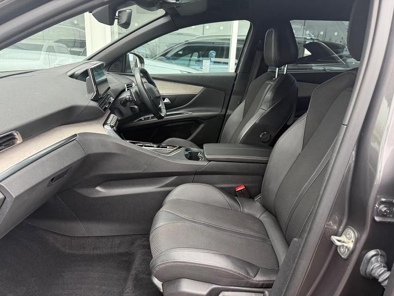 Used Peugeot 5008 GT 130 HP (95 kW) 2023 Grey SUV