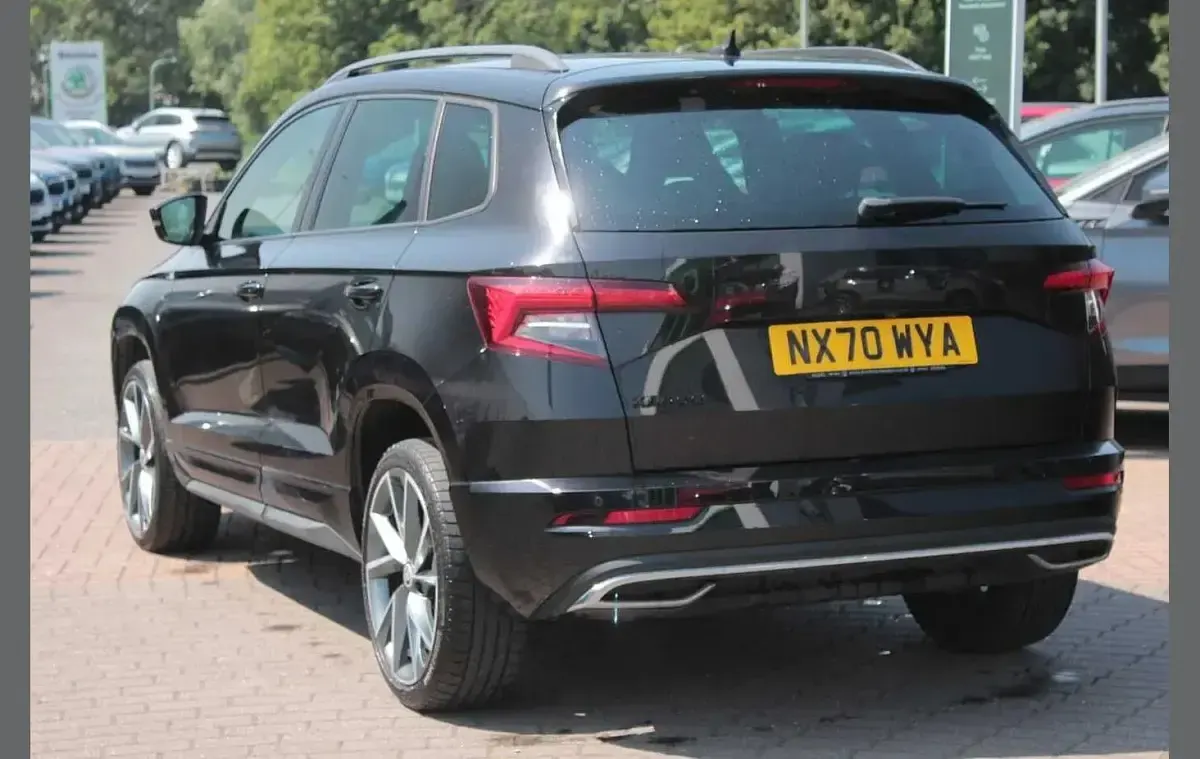 Used Skoda Karoq SportLine 150 HP (110 kW) 2020 Black magic pearl effect SUV