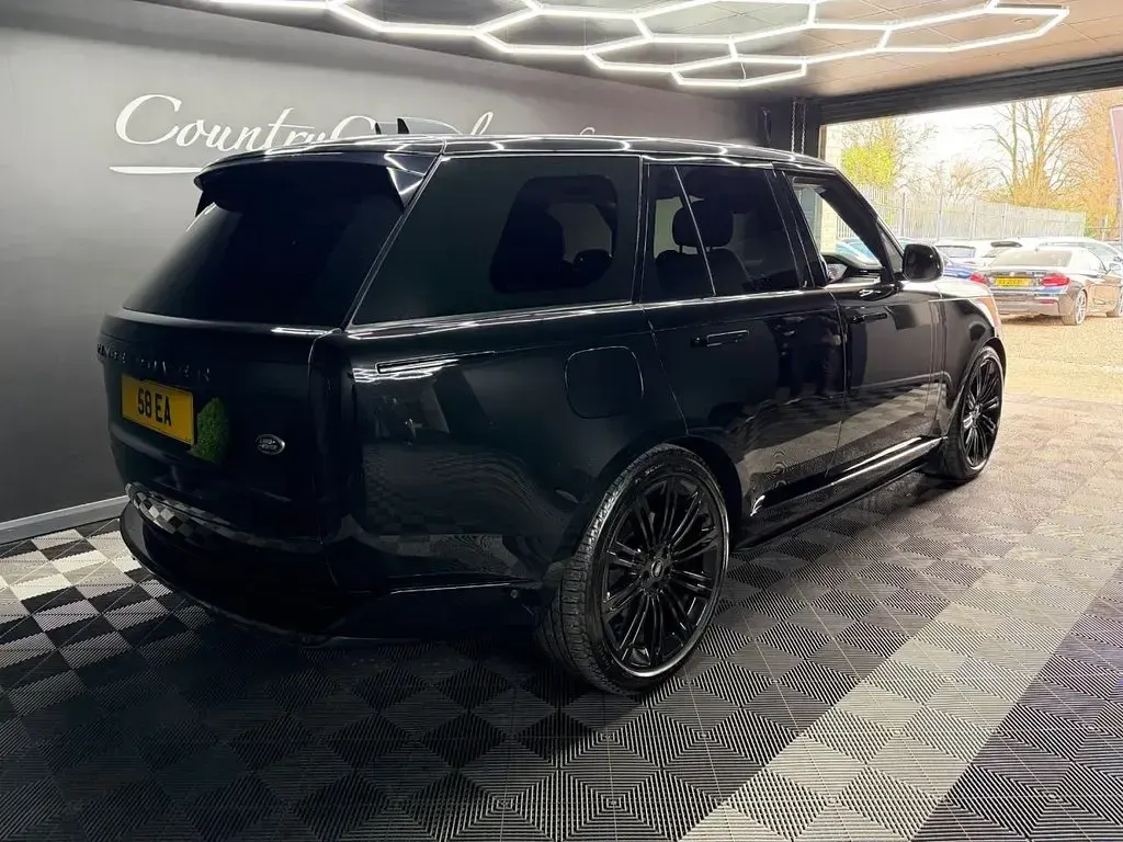 Used Land Rover Range Rover SE 2022 Black SUV