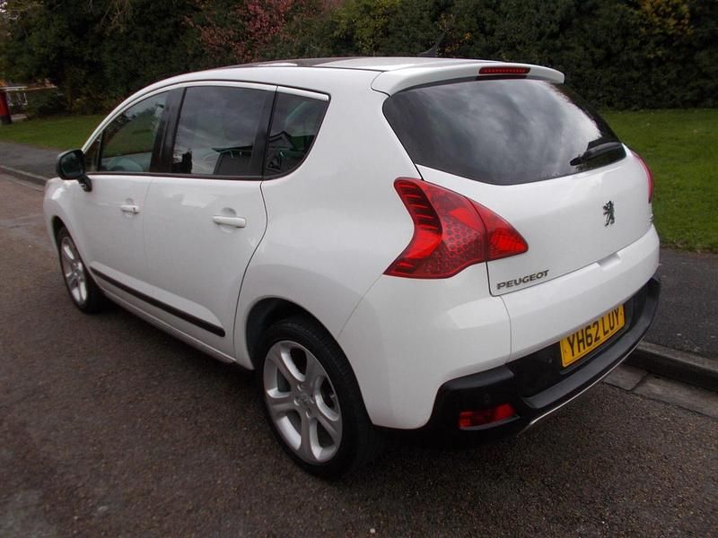 Used Peugeot 3008 Allure 2012 White Hatchback