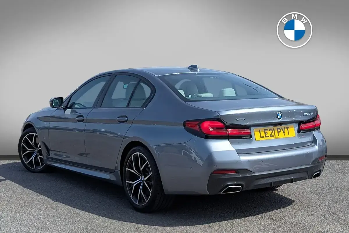 Used BMW 530 M Sport 282 HP (207 kW) 2021 Blue
