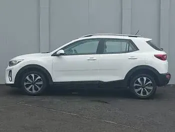 Used Kia Stonic 99 HP (72 kW) 2020 White SUV