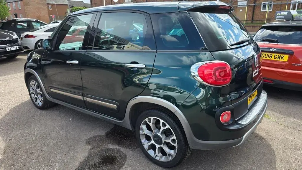 Używany Fiat 500L Trekking 2014 Zielony Minivan