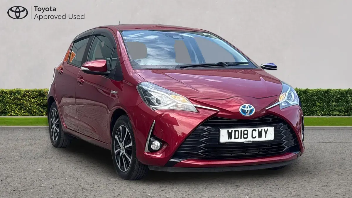 Second-hand Toyota Yaris Hybrid 101 CP (74 kW) 2018 Hatchback