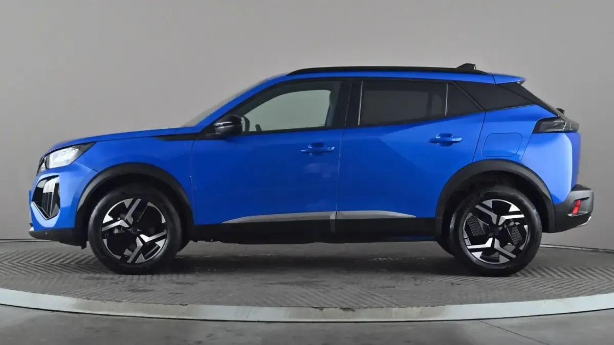 Second-hand Peugeot 2008 Allure 2023 Albastru SUV