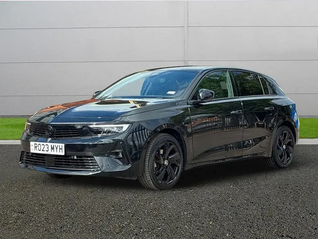 Used Vauxhall Astra 130 HP (95 kW) 2023 Black Hatchback
