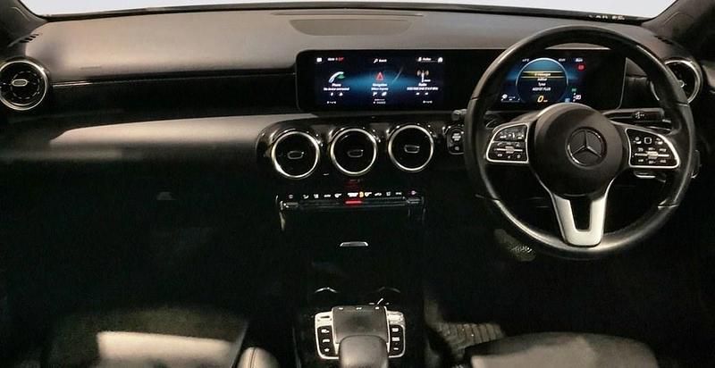 Used Mercedes A180 Executive 116 HP (85 kW) 2018 Silver Hatchback