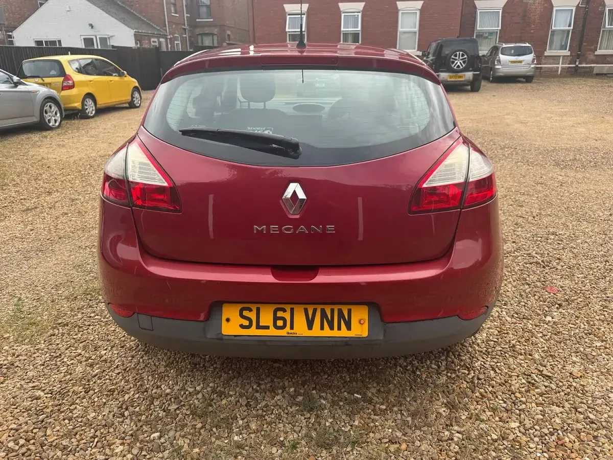 Used Renault Mégane III Expression 2011 Red Hatchback