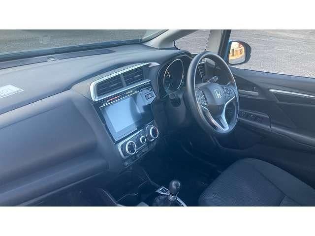 Used Honda Jazz SE 102 HP (75 kW) 2018 Blue Hatchback