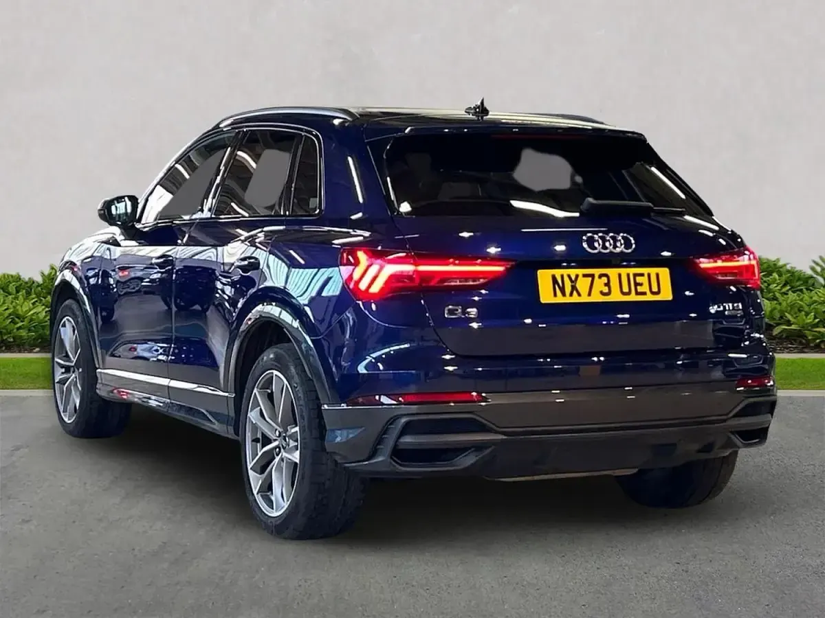 Used Audi Q3 Black Edition 187 HP (137 kW) 2023 Blue SUV