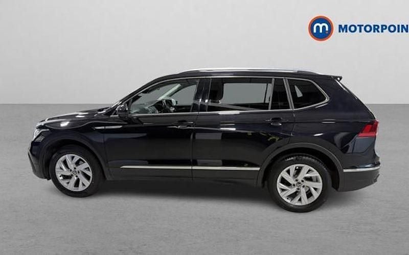 Used VW Tiguan Allspace Life 150 HP (110 kW) 2023 Black SUV