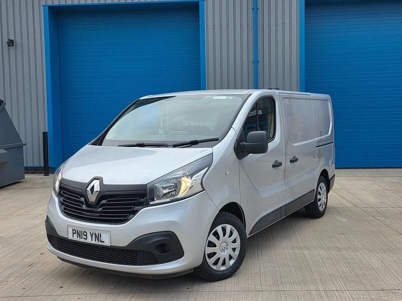 Used Renault Trafic Business 2019 Silver MPV