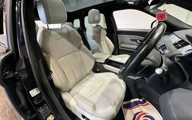 Used Land Rover Range Rover evoque HSE Dynamic 180 HP (132 kW) 2017 Hatchback