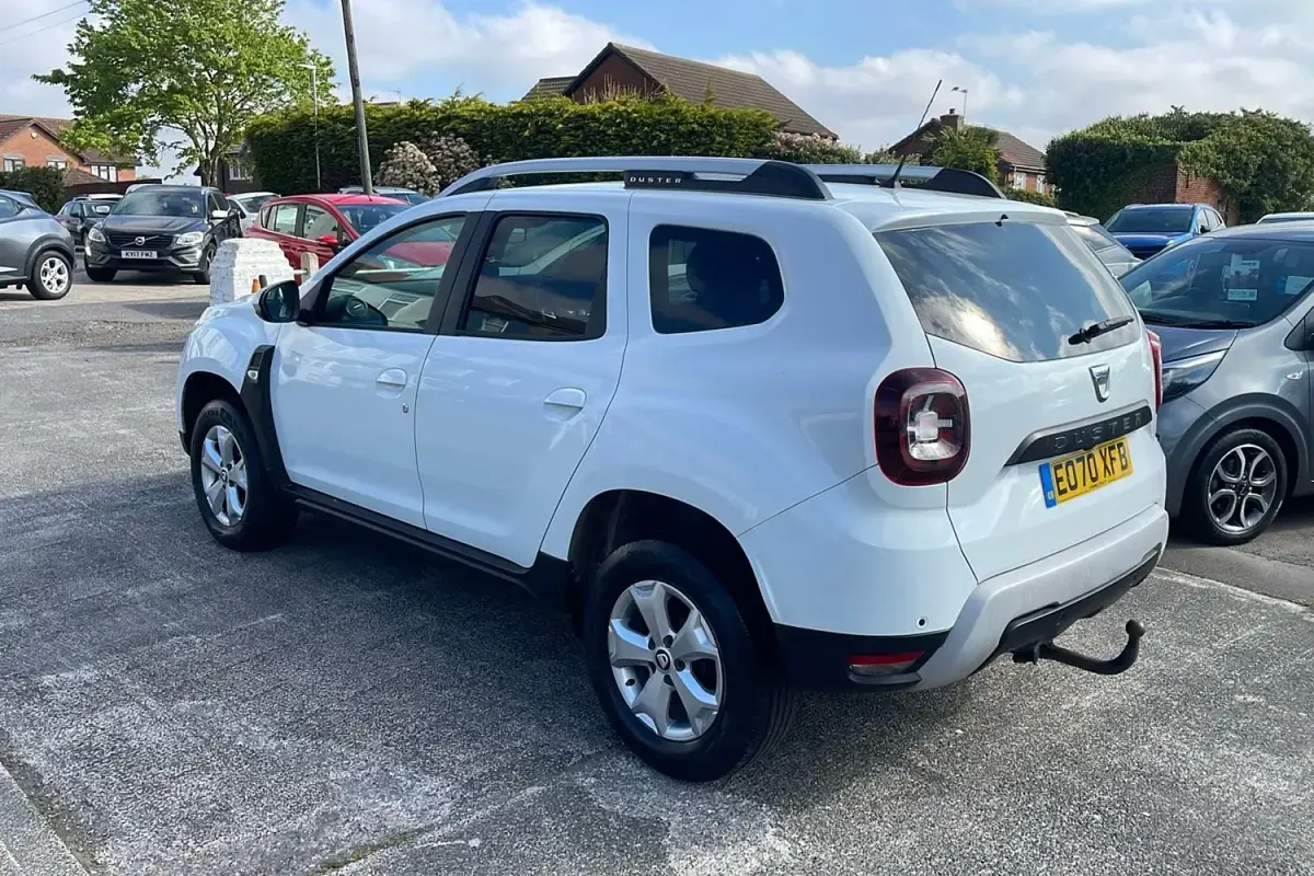 Begagnad Dacia Duster Comfort 130 HK (95 kW) 2020 Vit SUV