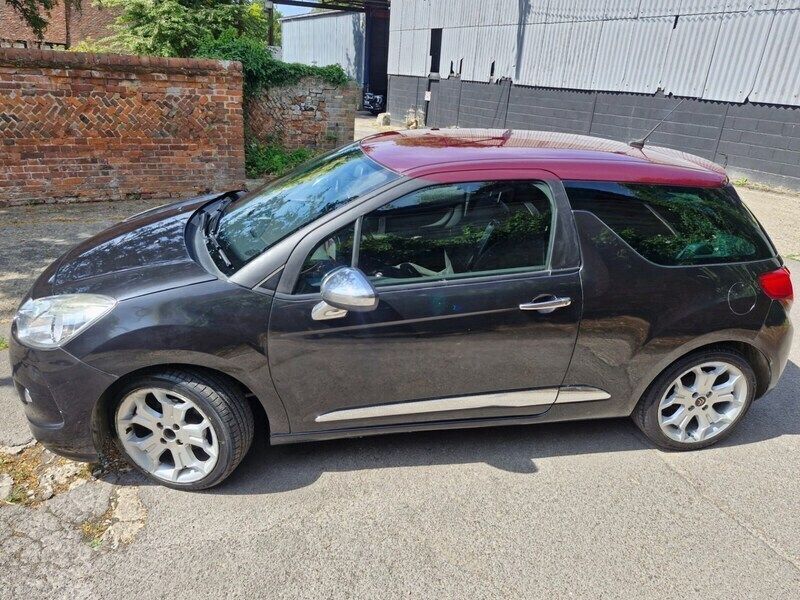 Black Used 2011 Citroën DS3 Hatchback | £1,625 (Good price) - Image 1/4