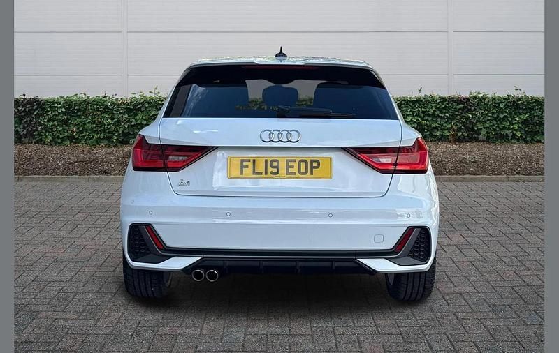 Usado Audi A1 Competition 196 HP (144 kW) 2019 Branco SUV