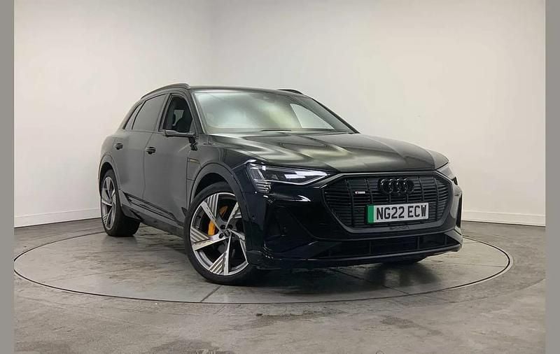 Black Used 2022 Audi e-tron Advanced SUV | £38,500 - Image 1/4