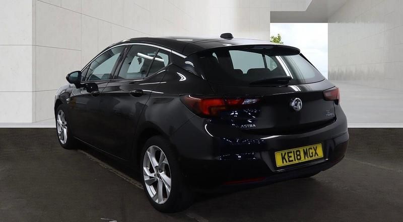 Used Vauxhall Astra SRi 150 HP (110 kW) 2018 Black Hatchback