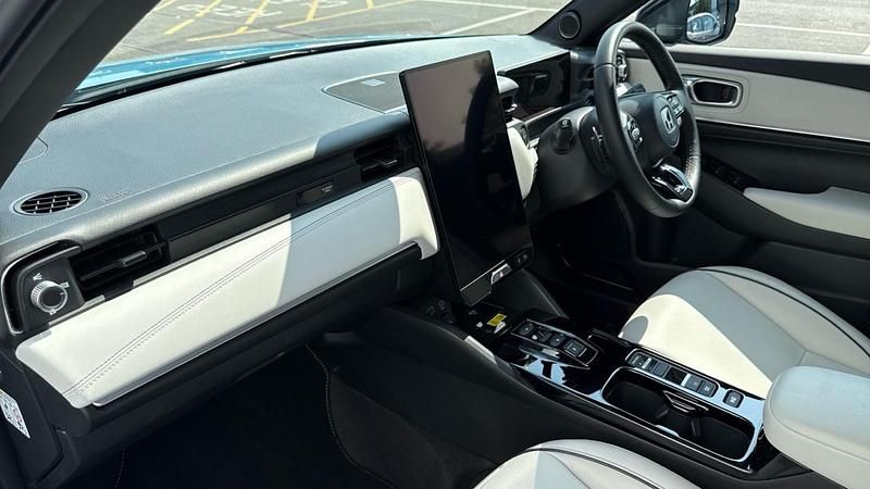 Used Honda e Advance 11 kW (15 HP) 2025 Blue Hatchback