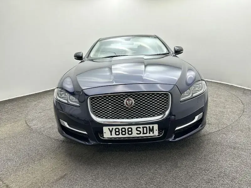 Usado Jaguar XJ Portfolio 300 HP (220 kW) 2016 Azul Sedan