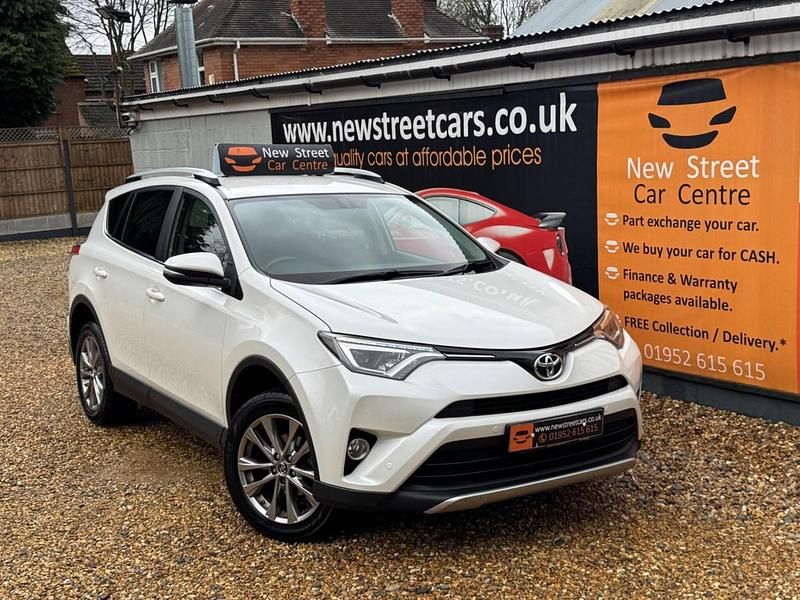 Used Toyota RAV4 2016 White Estate