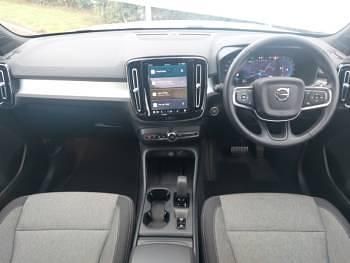 Used Volvo XC40 Core 163 HP (119 kW) 2024 White SUV