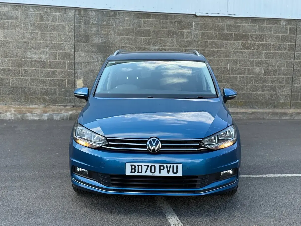 Used VW Touran SEL 150 HP (110 kW) 2021 Blue MPV
