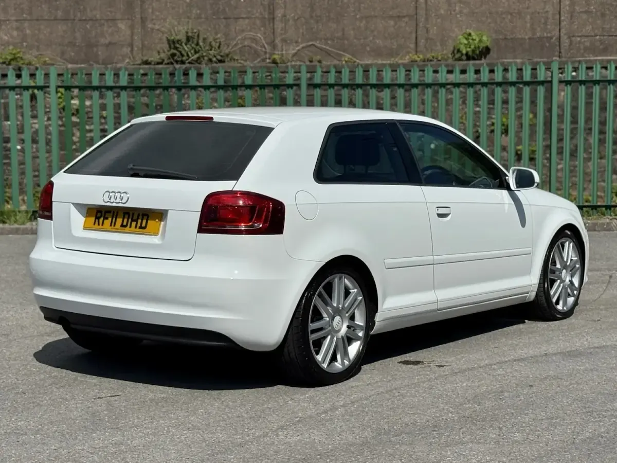 Used Audi A3 138 HP (101 kW) 2011 White Hatchback