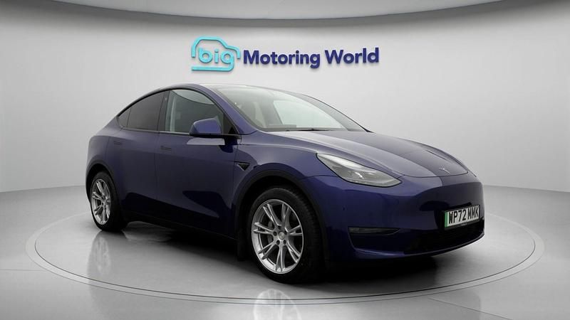 Blue Used 2022 Tesla Model Y Long Range AWD SUV | £23,500 (Fair price) - Image 1/4