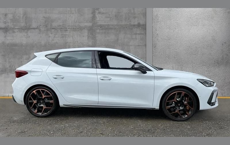 New Cupra Leon VZ3 267 HP (196 kW) 2025 White Hatchback