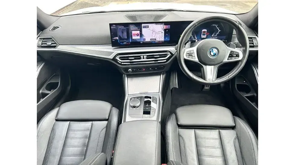 Used BMW 330 M Sport 288 HP (211 kW) 2024 White