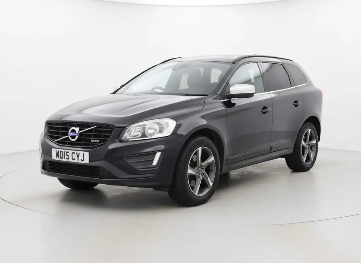 Used Volvo XC60 R-Design 181 HP (133 kW) 2015 Black SUV