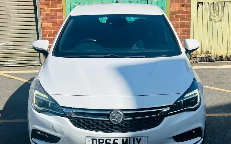 Gebraucht Vauxhall Astra SRi 136 PS (100 kW) 2019 Kleinwagen