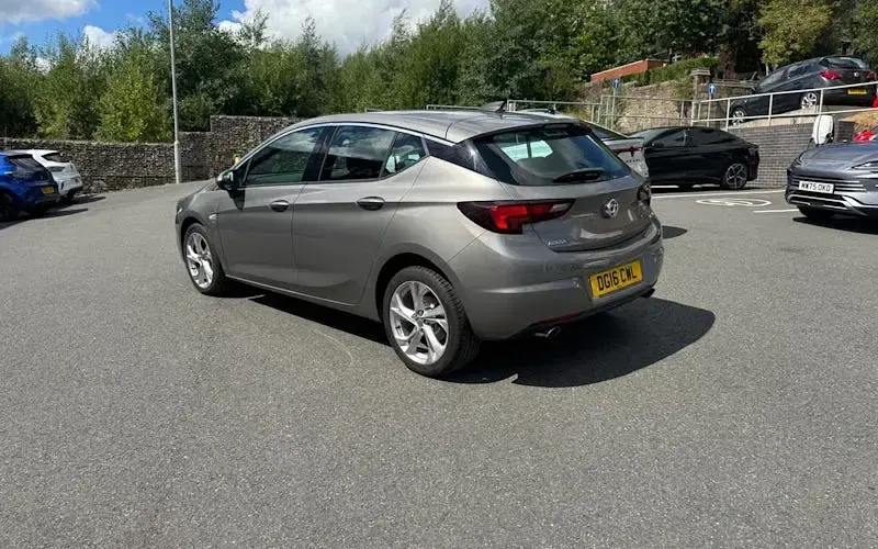 Used Vauxhall Astra SRi 200 HP (147 kW) 2019 Grey Hatchback