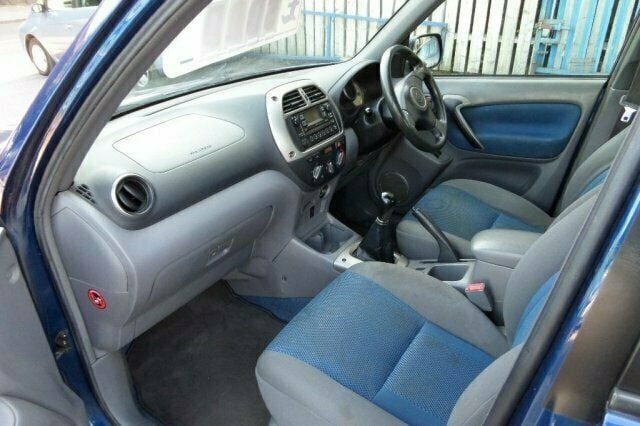 Used 2001 Toyota RAV4 SUV | £1,689 (Super price) - Image 1/4