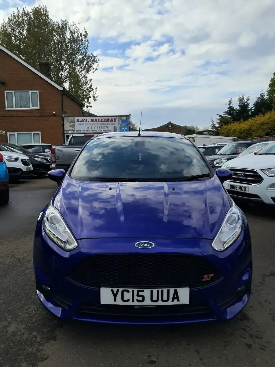 Used Ford Fiesta ST 2015 Blue Hatchback
