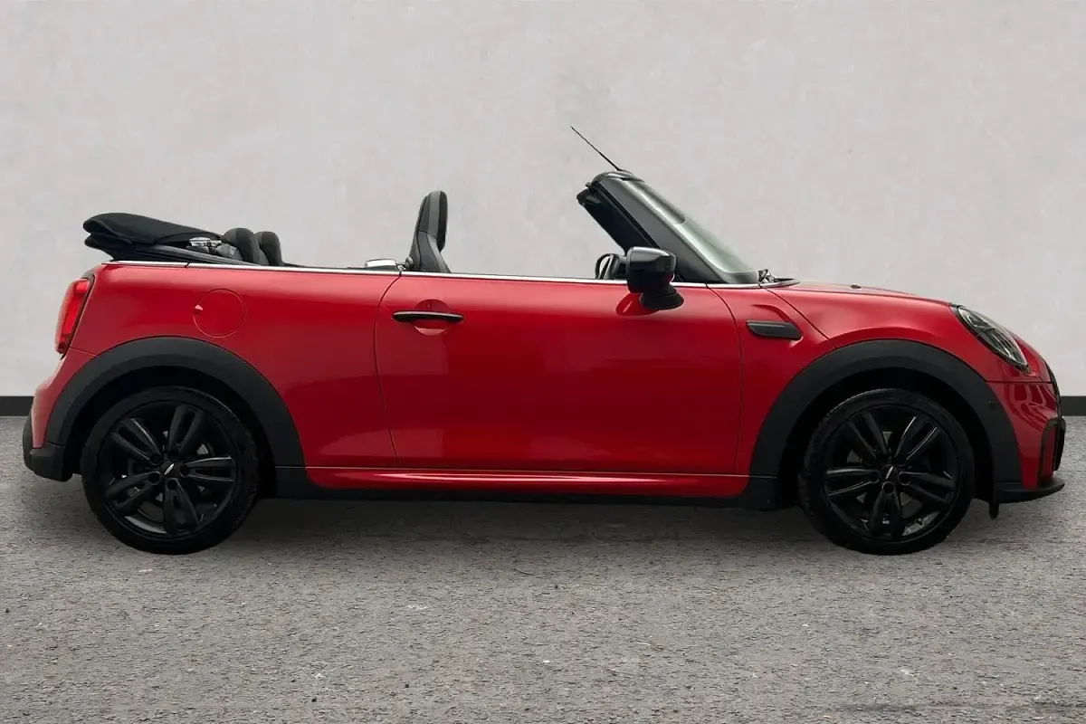 Used Mini Cooper Cabriolet Sport 134 HP (98 kW) 2023 Red Cabriolet